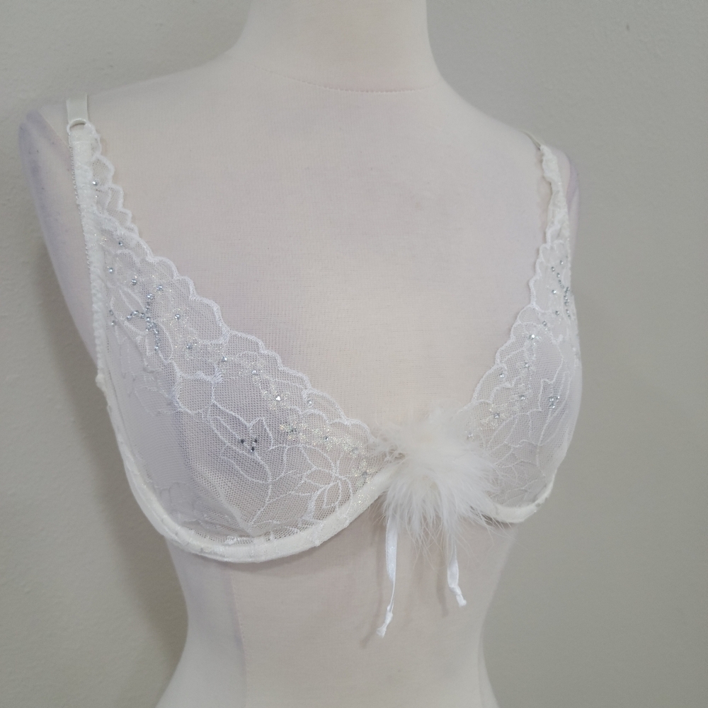 Frederick's of Hollywood White Lace Bra Intimates